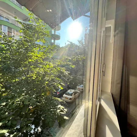 Enzo -central Blloku *