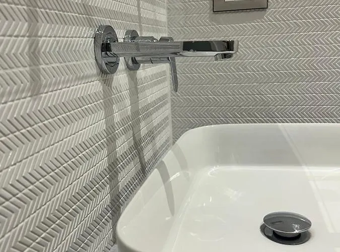 Enzo -central Blloku Otel