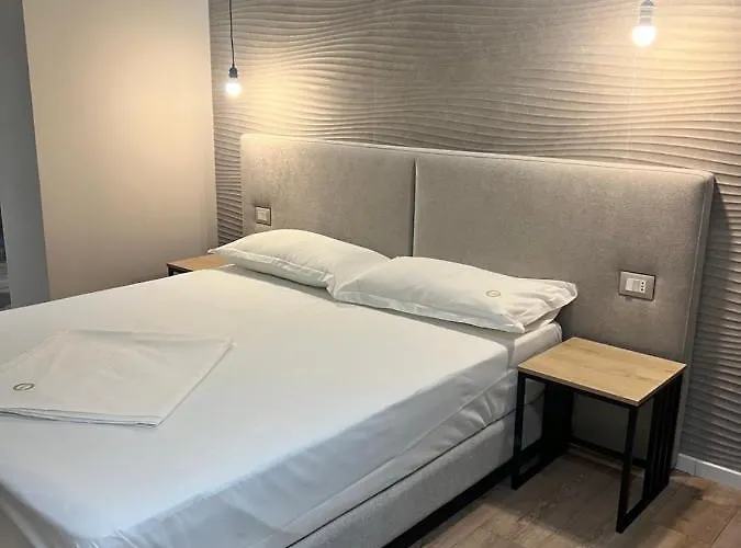 Otel Enzo -central Blloku *