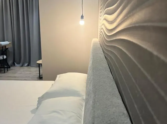 Enzo -central Blloku Otel *