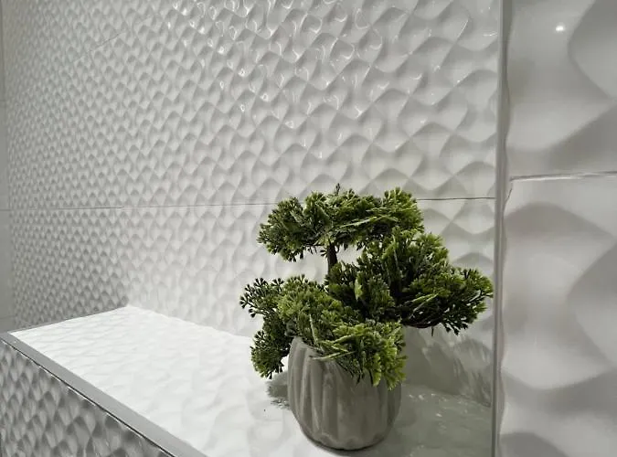 Enzo -central Blloku Tiran