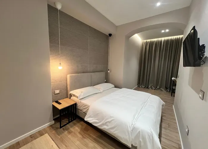 Enzo -central Blloku * Tiran