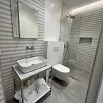 Enzo Blloku Tirana
