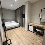 Enzo -central Blloku Otel *