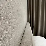 Enzo -central Blloku Otel