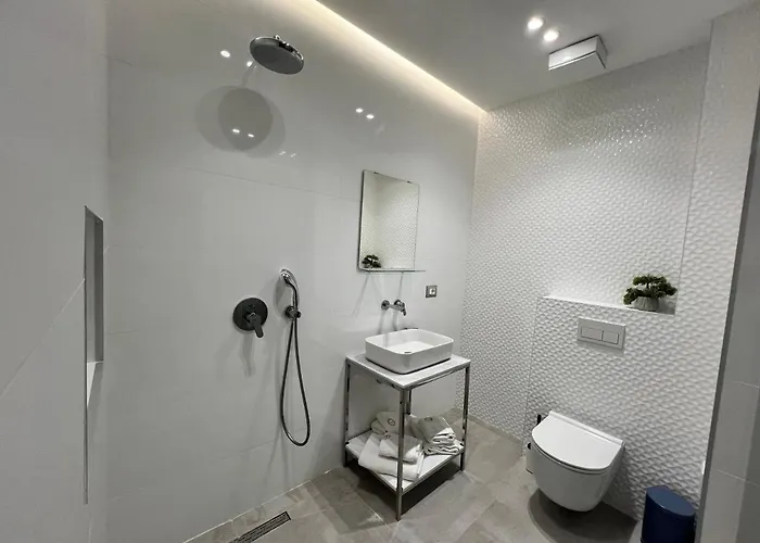 Enzo -central Blloku *